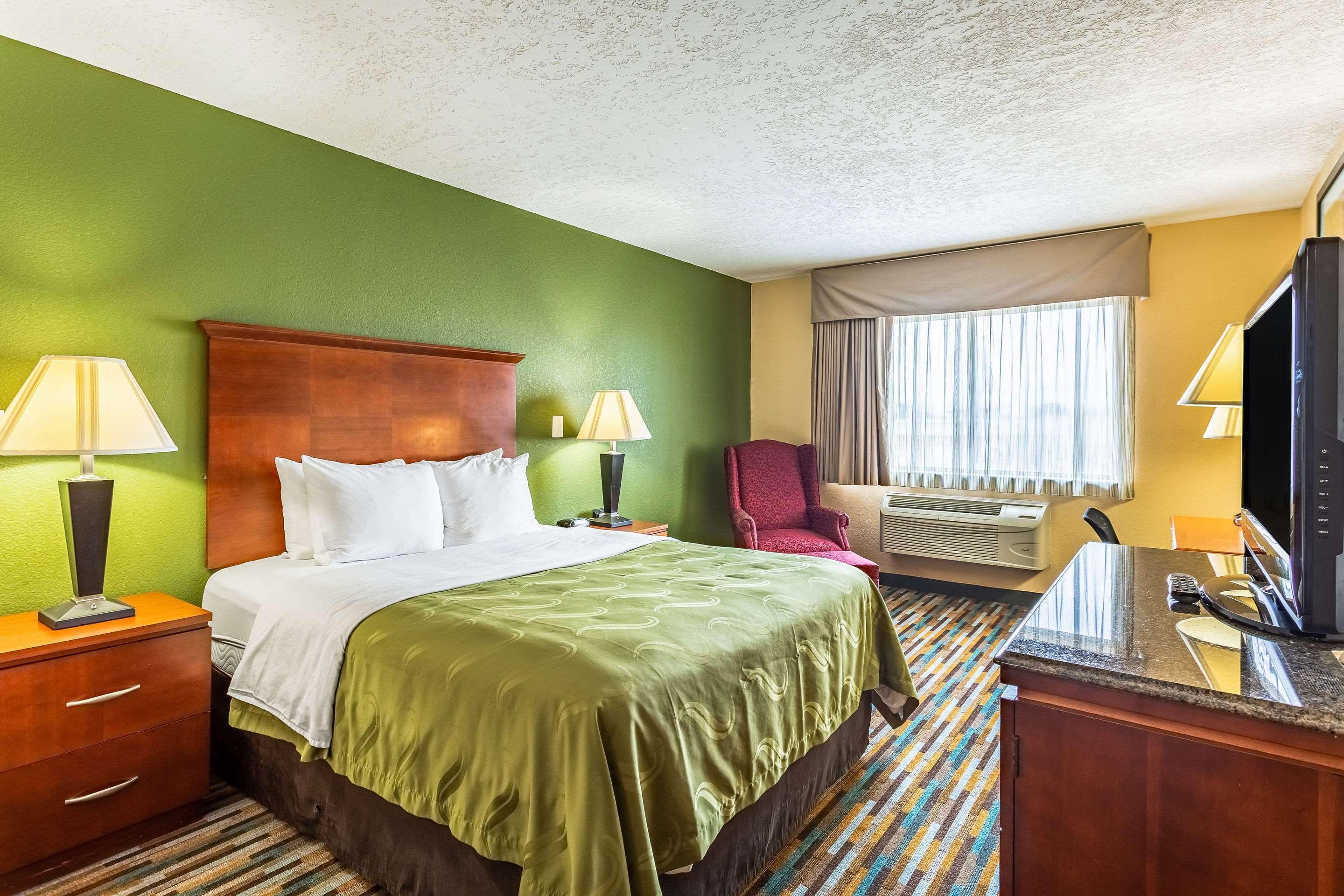 Quality Inn Los Lunas Bagian luar foto