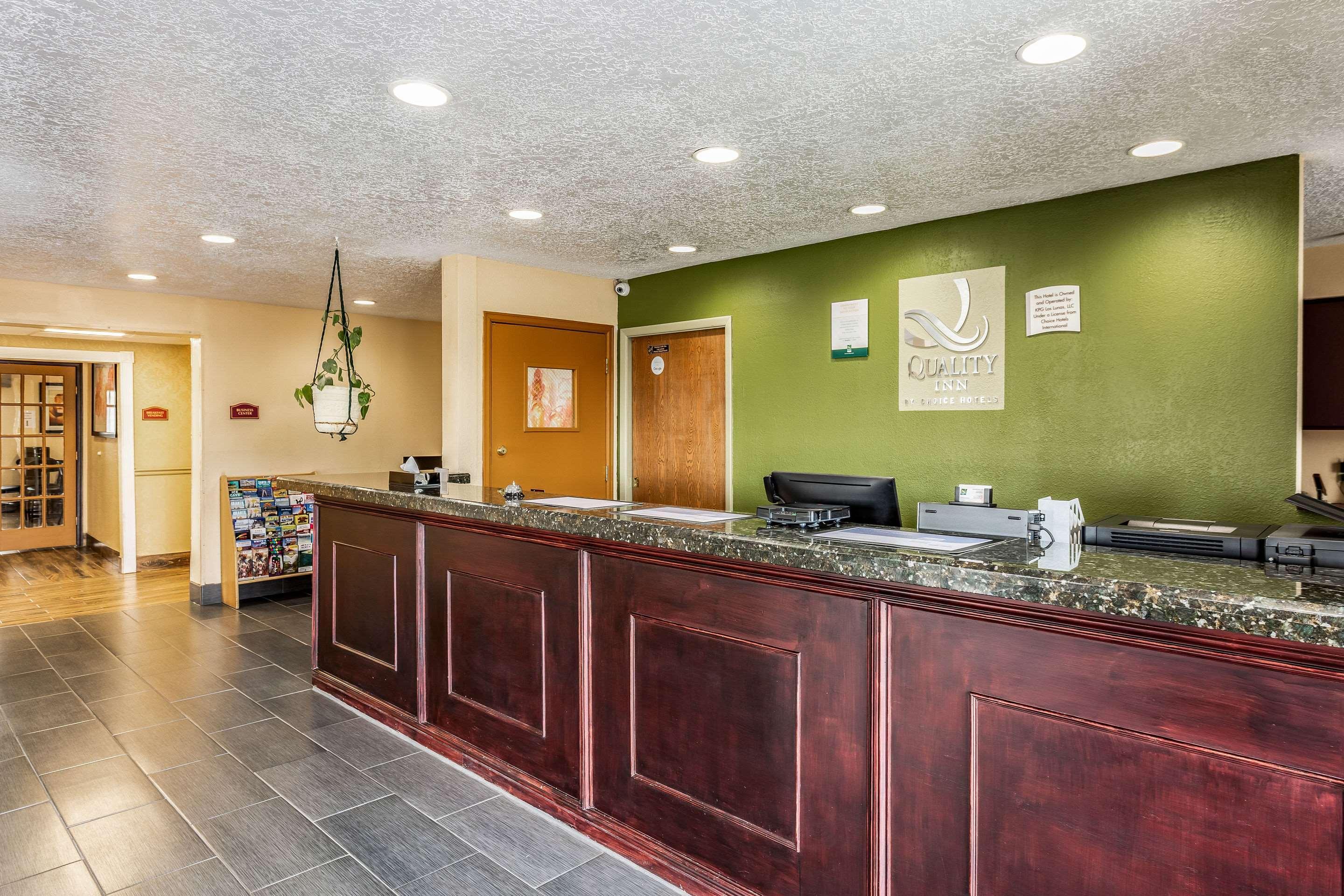 Quality Inn Los Lunas Bagian luar foto