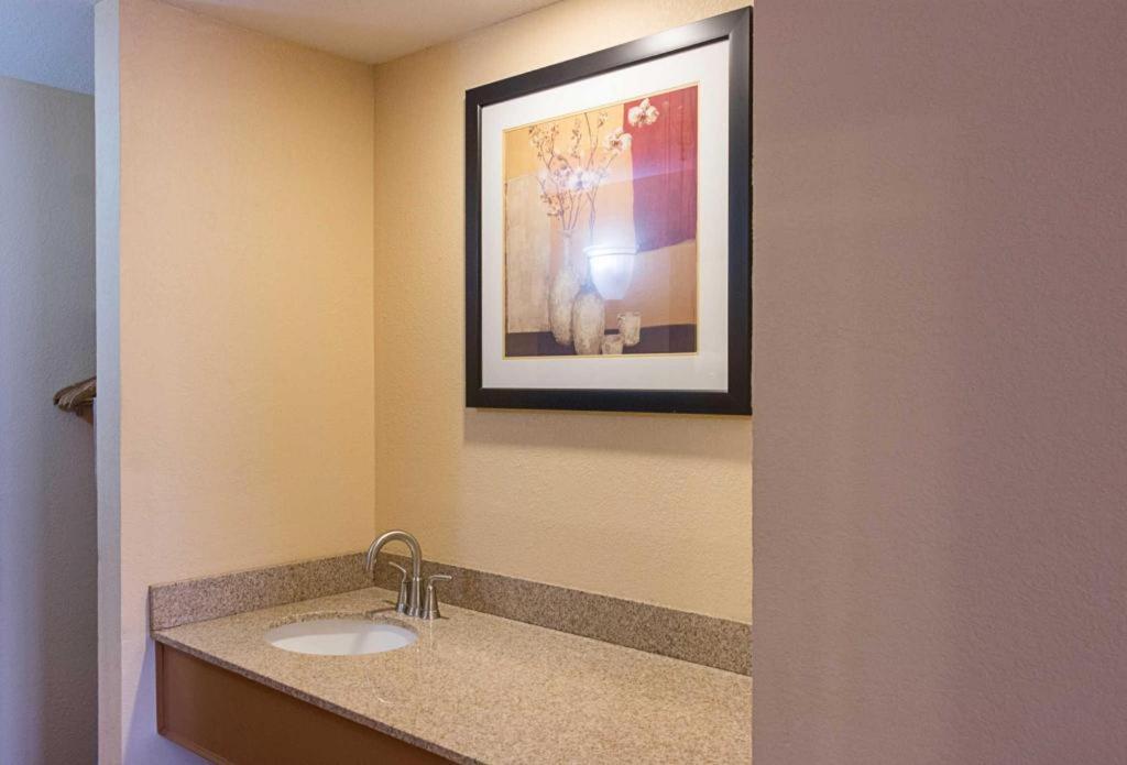 Quality Inn Los Lunas Bagian luar foto