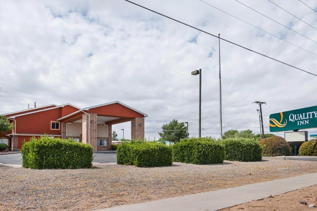 Quality Inn Los Lunas Bagian luar foto