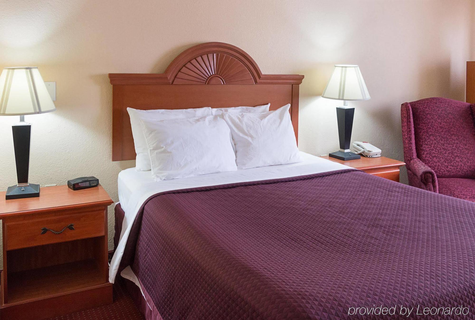 Quality Inn Los Lunas Bagian luar foto